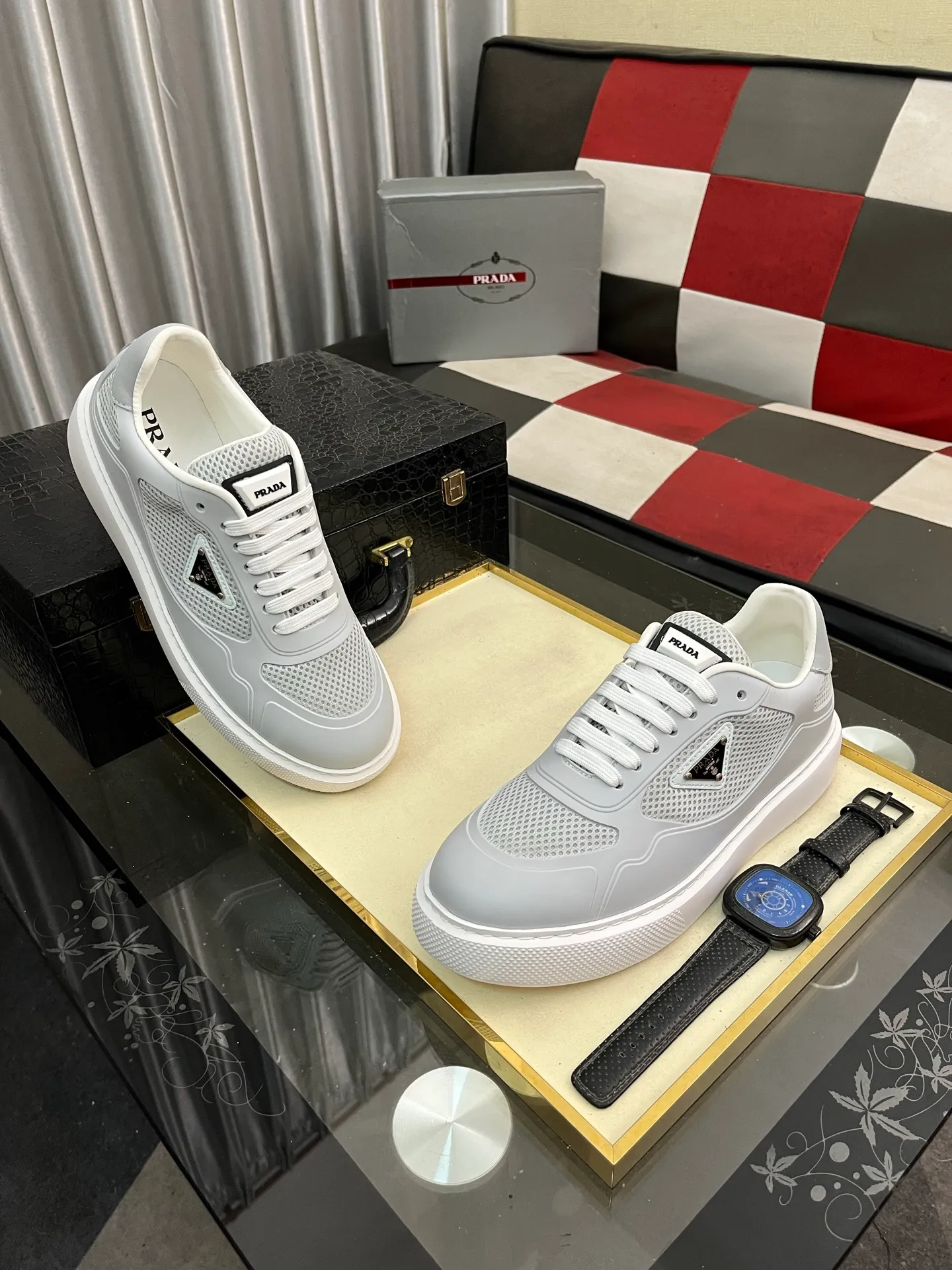 Men's shoes 💰580⌚️⌚️【PRADA】Prada - high-end quality original order 🔍🔍🔍 casual sports shoes - upper: imported 🔝 Napa calfskin, pebbled calfskin, branded glue hollow mesh canvas, shoe body sewn with branded metal fasteners - lining: water-dyed cowhide - outsole: ultra-light TPU foam rubber; two-color molded outsole -Ultra-high quality control, fine workmanship, highlighting (high-end, nobility, class) -Size: 38-445️⃣colors available